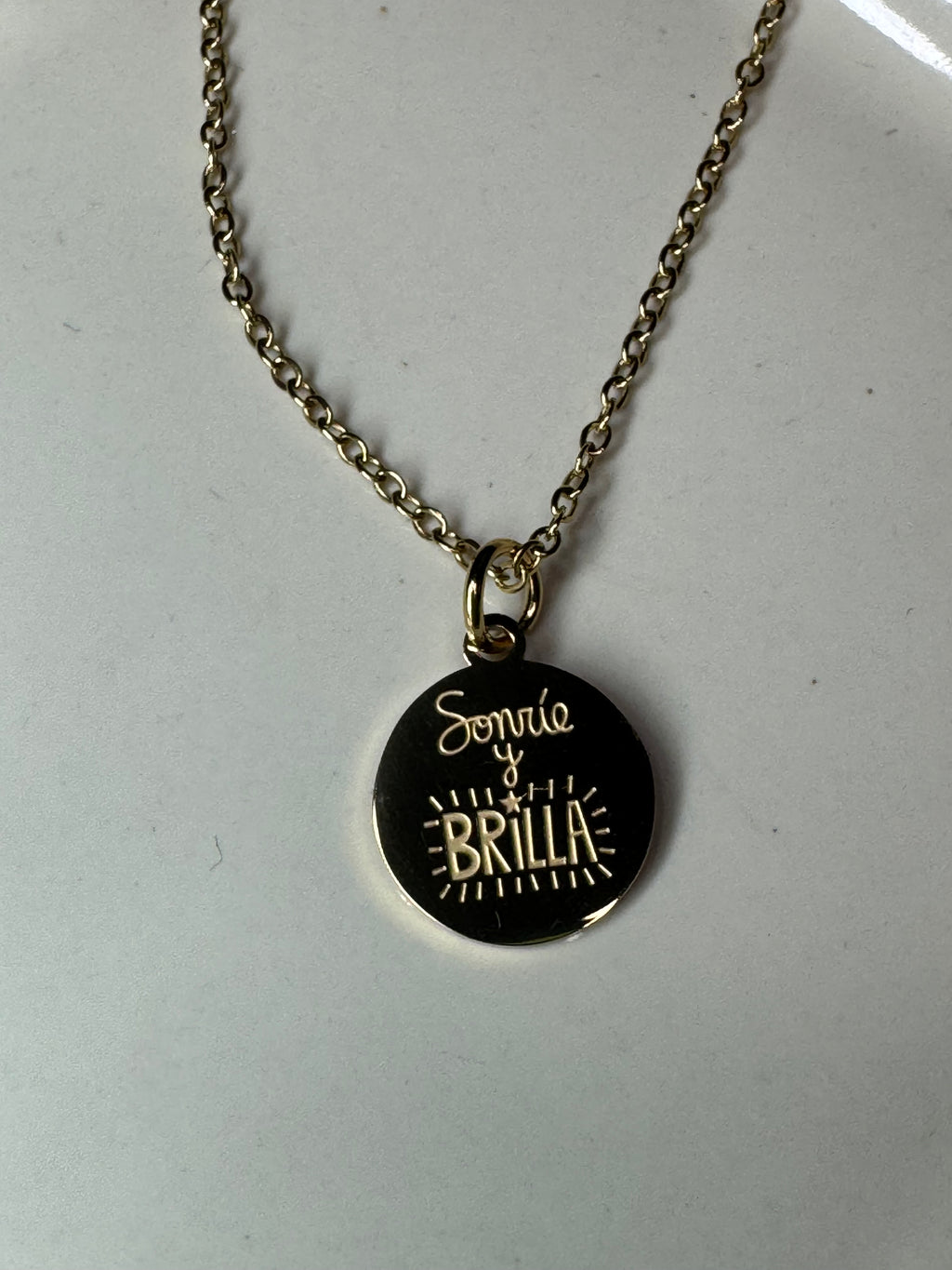 Cadena SONRÍE Y BRILLA