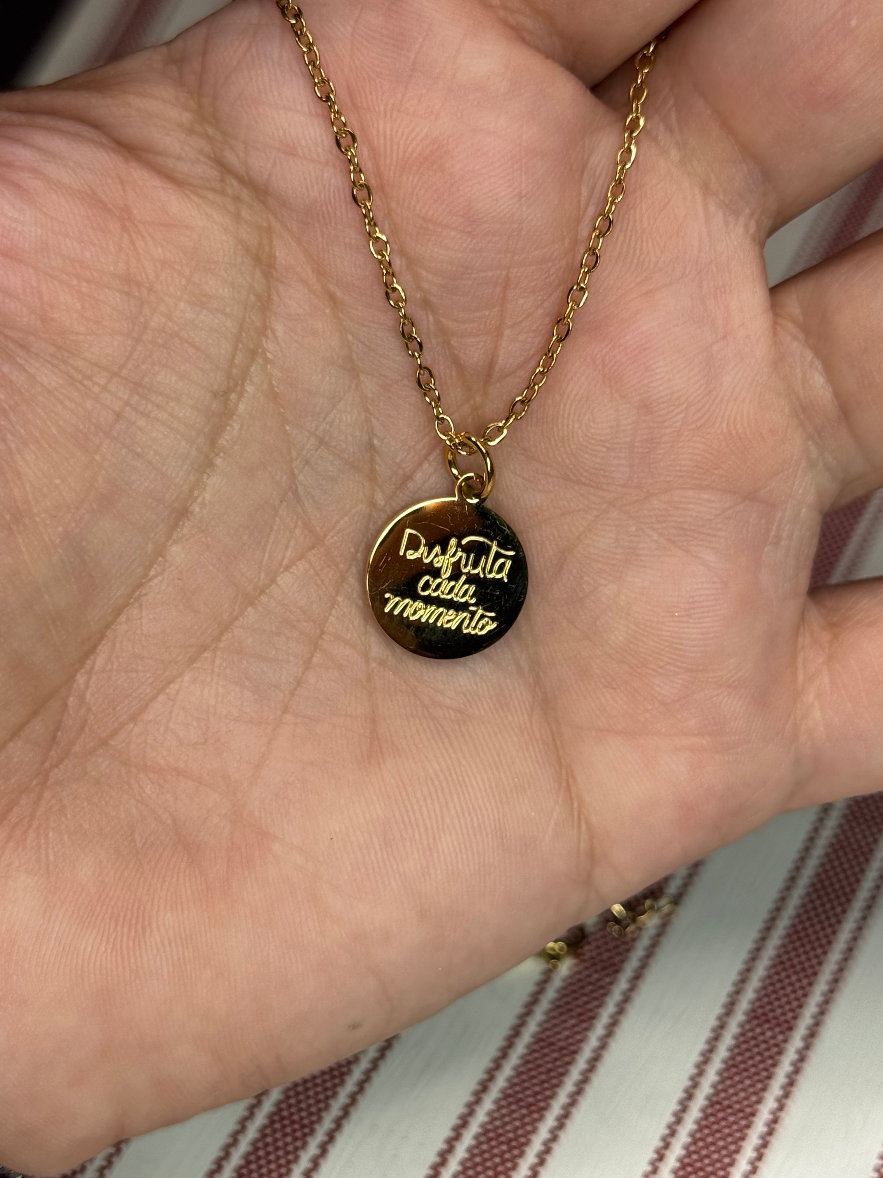 Cadena DISFRUTA CADA MOMENTO